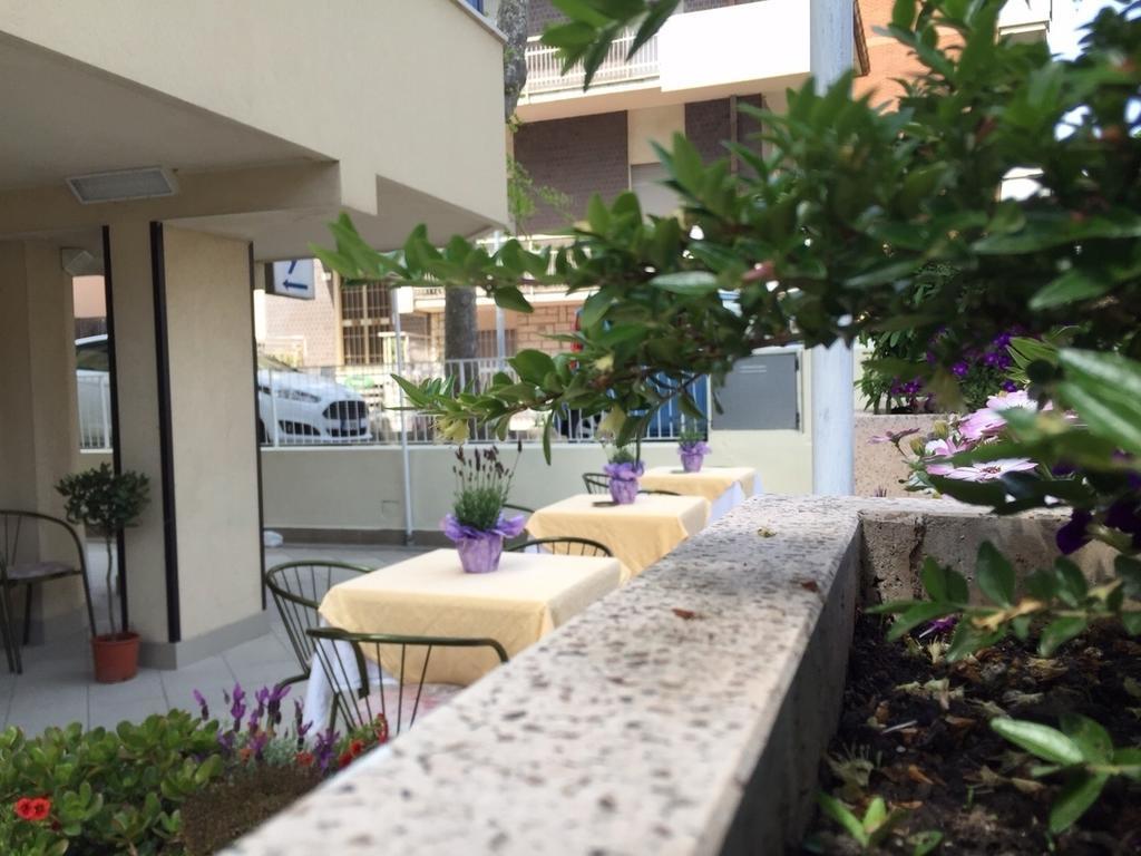 Hotel Abay Rimini Exterior foto