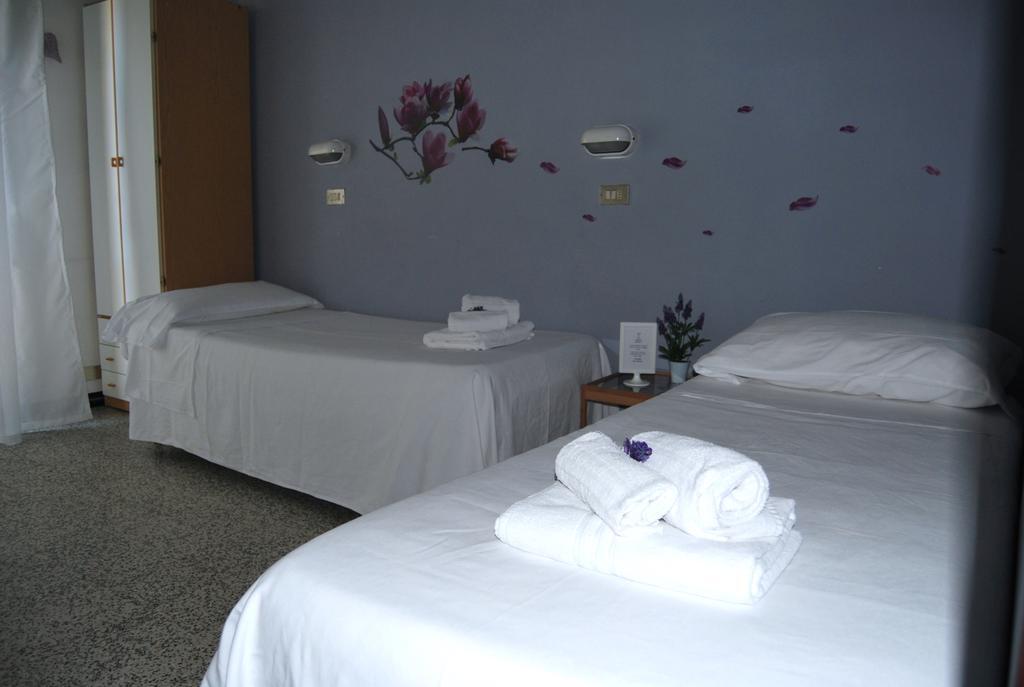 Hotel Abay Rimini Exterior foto
